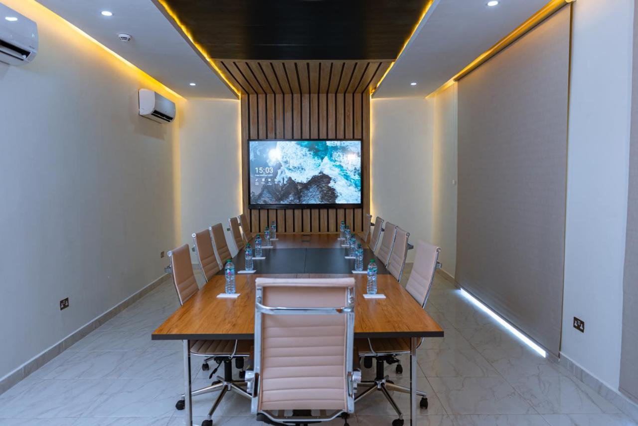 Wali'S Suites Abuja Exterior photo