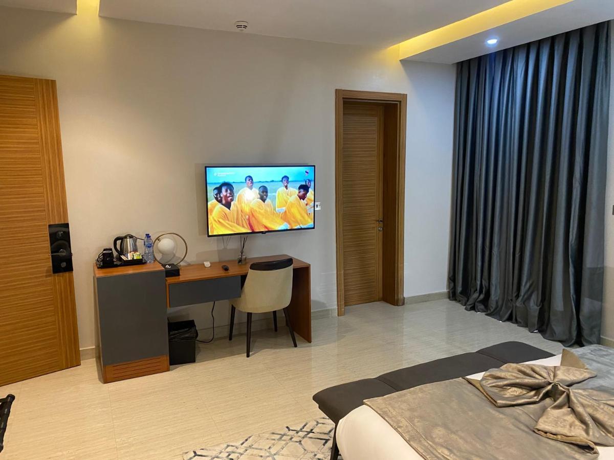 Wali'S Suites Abuja Exterior photo