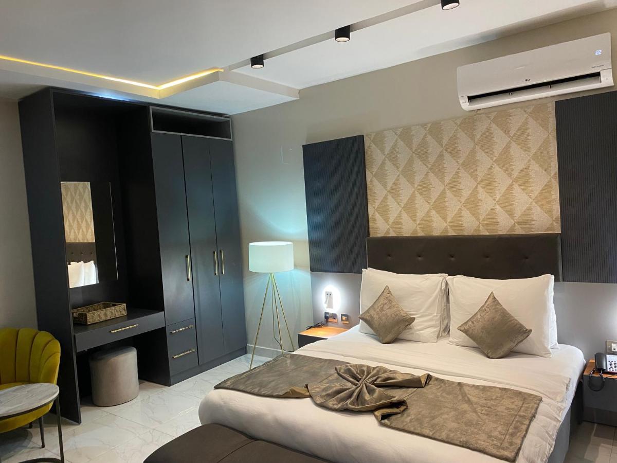 Wali'S Suites Abuja Exterior photo