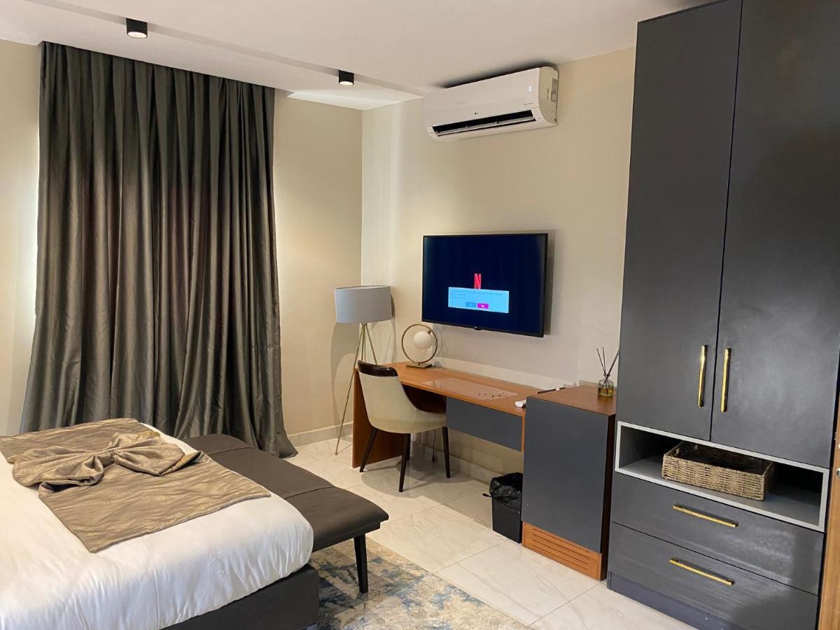 Wali'S Suites Abuja Exterior photo