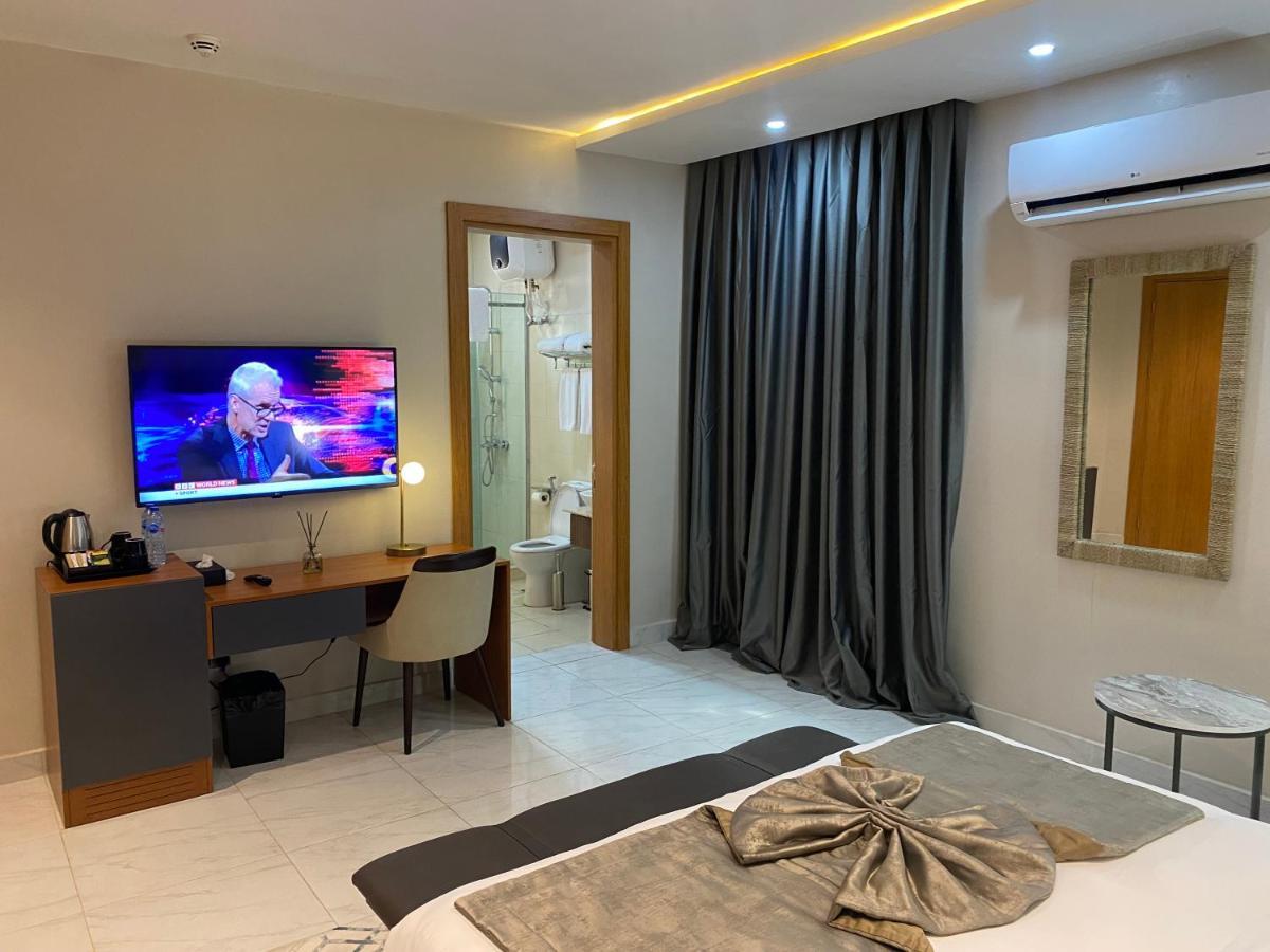 Wali'S Suites Abuja Exterior photo