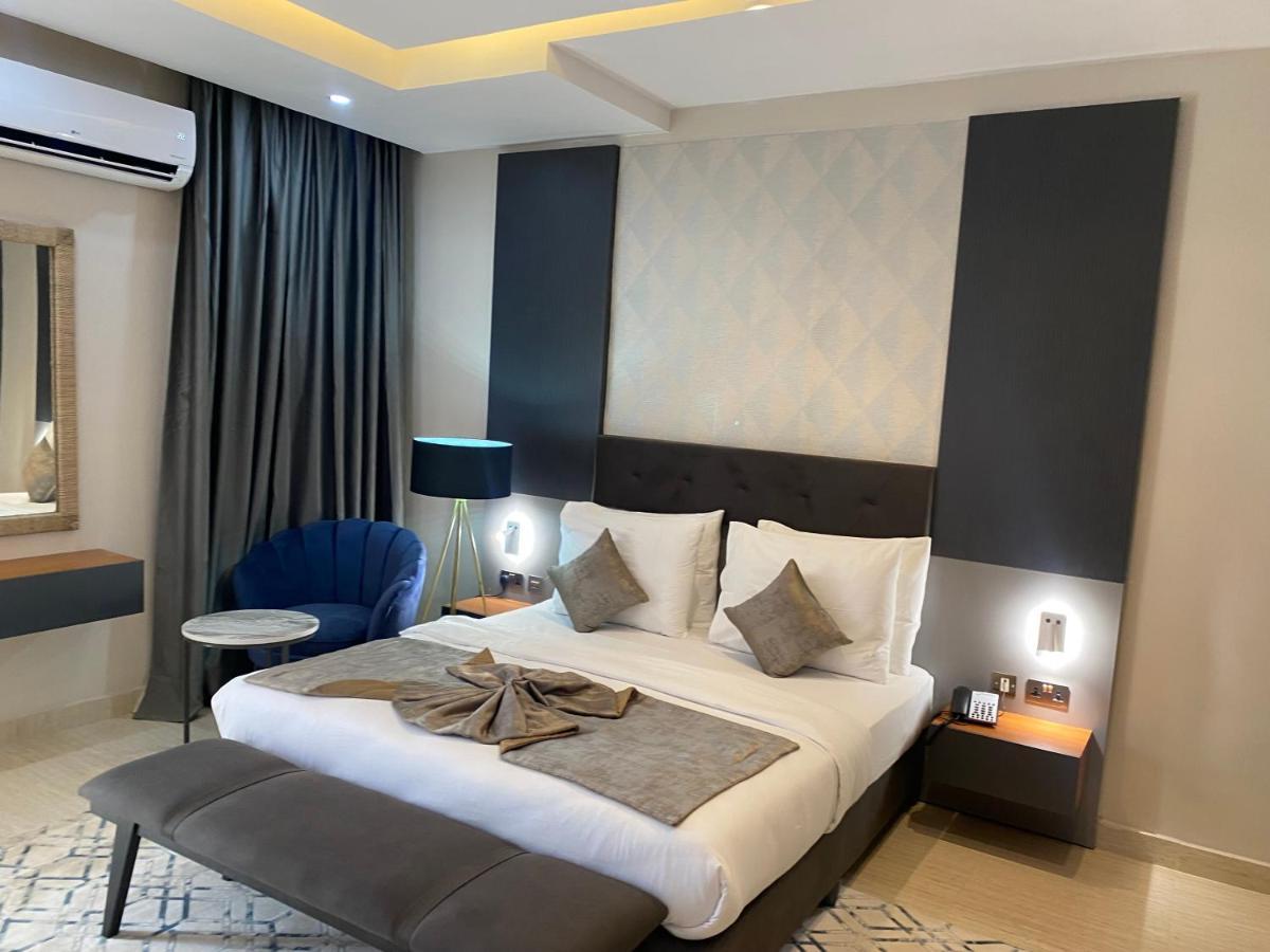 Wali'S Suites Abuja Exterior photo
