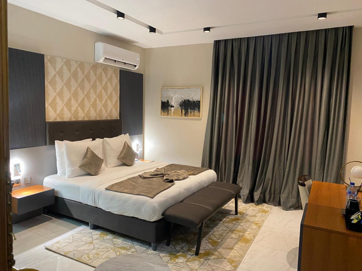 Wali'S Suites Abuja Exterior photo