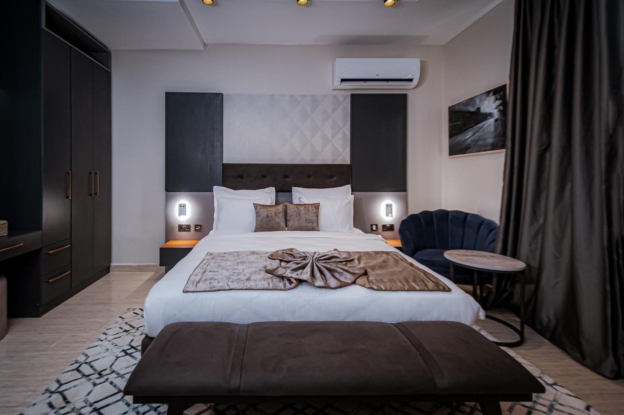Wali'S Suites Abuja Exterior photo