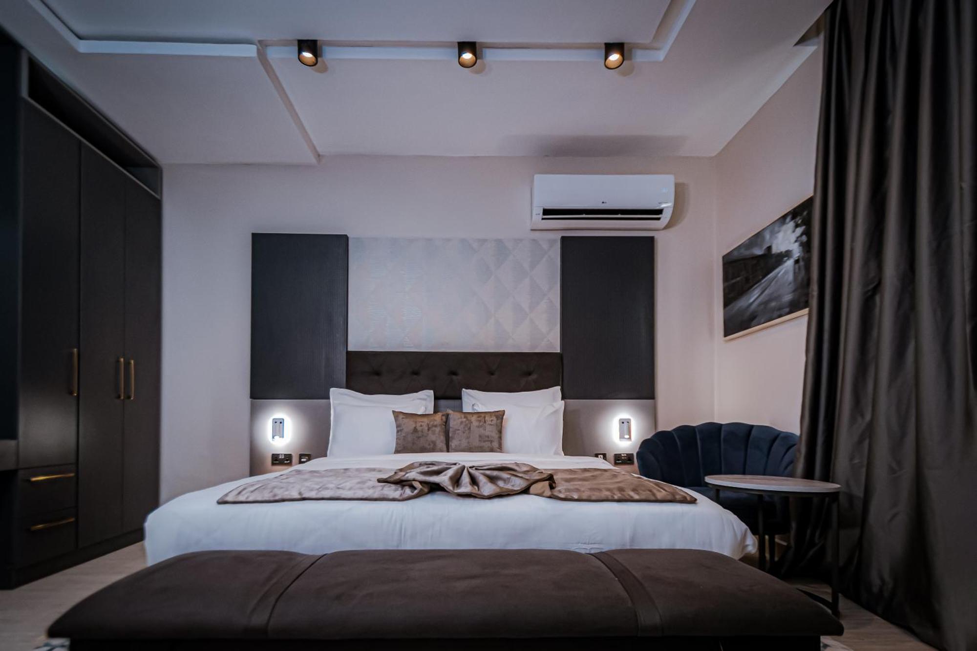 Wali'S Suites Abuja Exterior photo