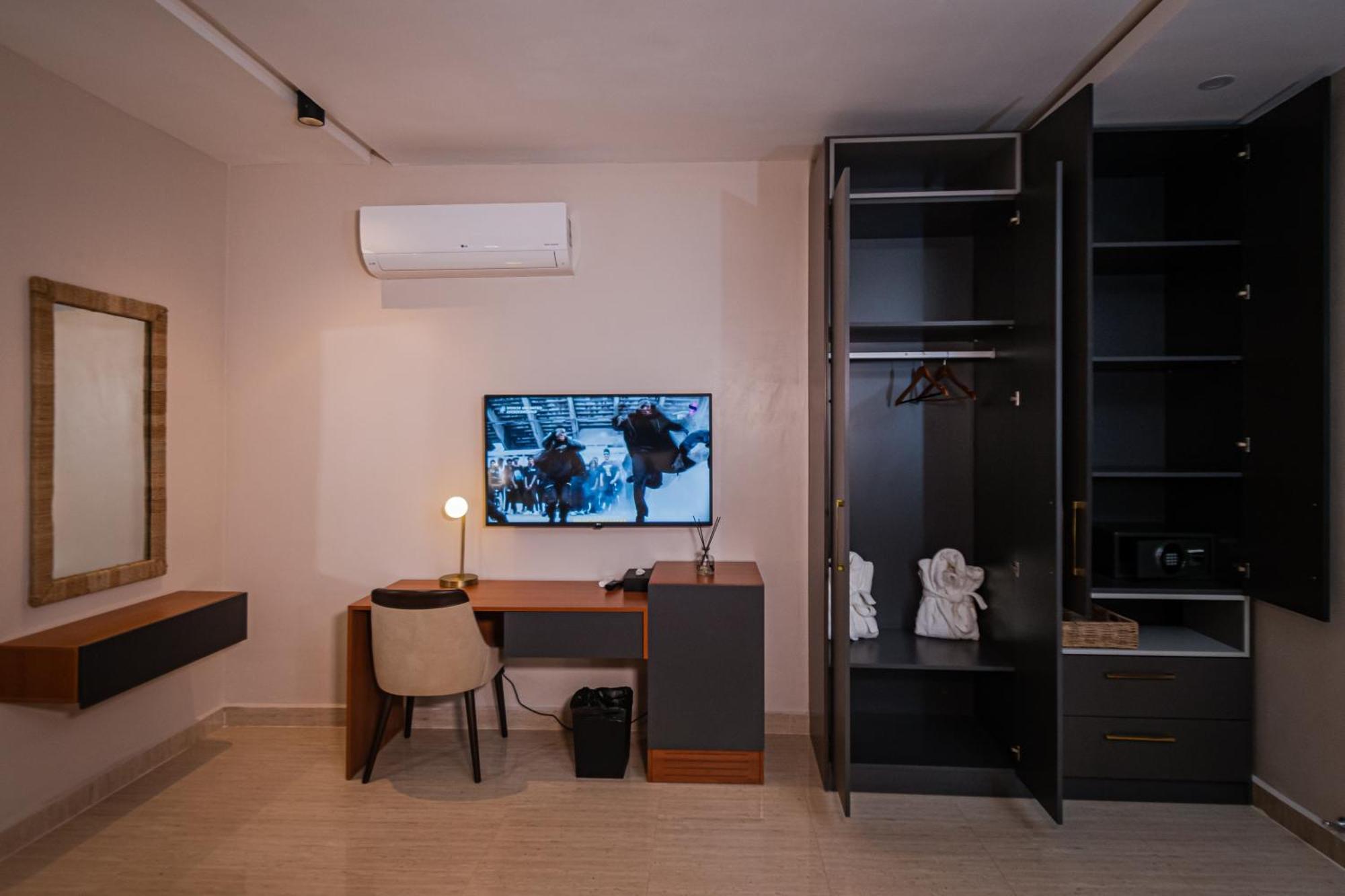 Wali'S Suites Abuja Exterior photo