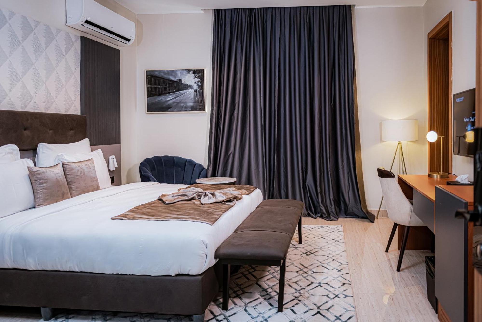 Wali'S Suites Abuja Exterior photo