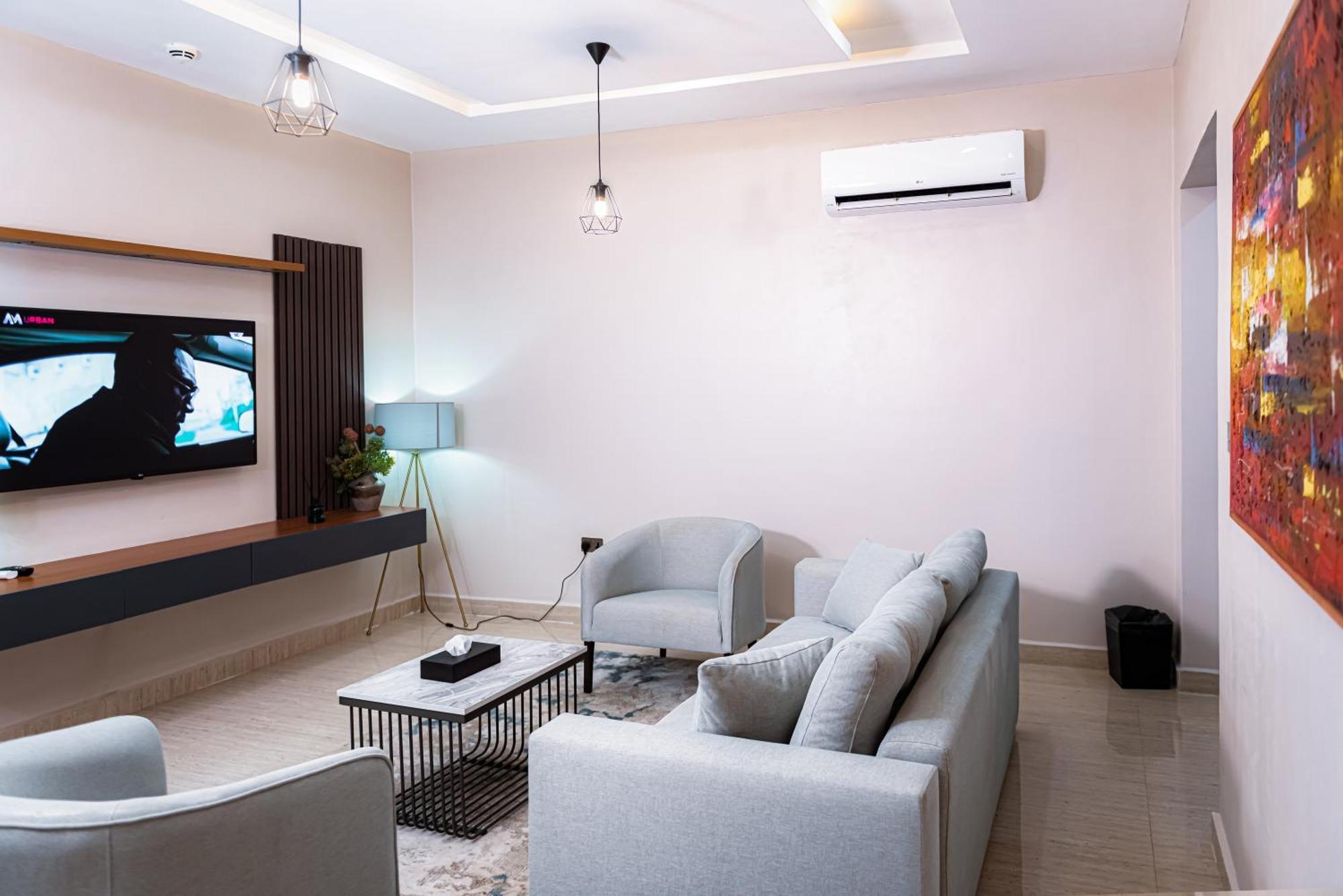 Wali'S Suites Abuja Exterior photo