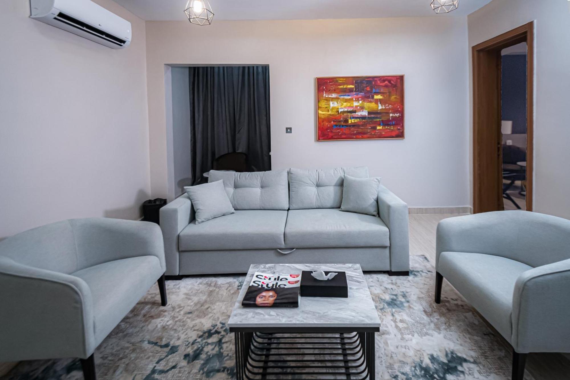 Wali'S Suites Abuja Exterior photo